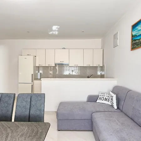 Apartment Andrea Del Mar