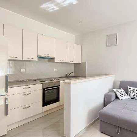 Andrea Del Mar Apartment *